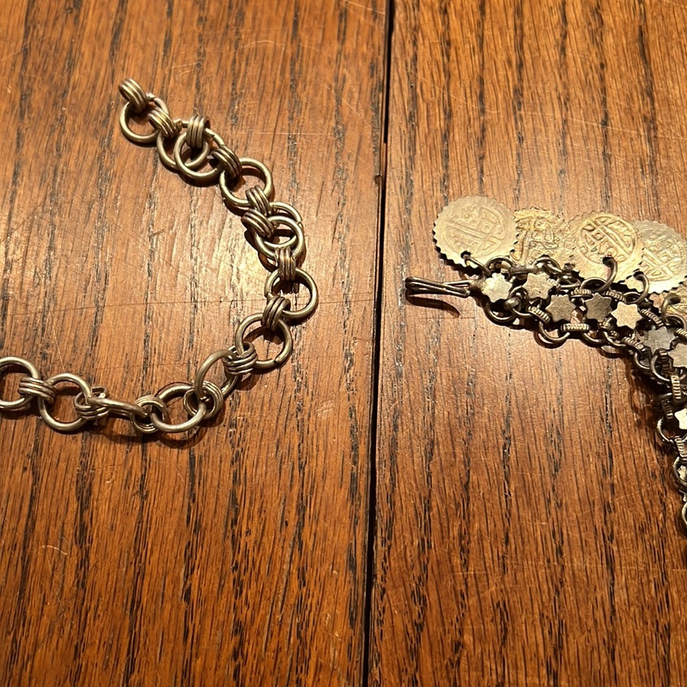 Unbranded Metal Chain Belt With Coins And Stars Front Is In A V Shape - Picture 5 of 5